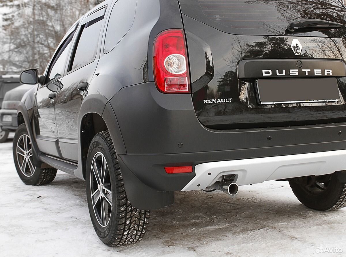 Молдинги на двери Renault Duster