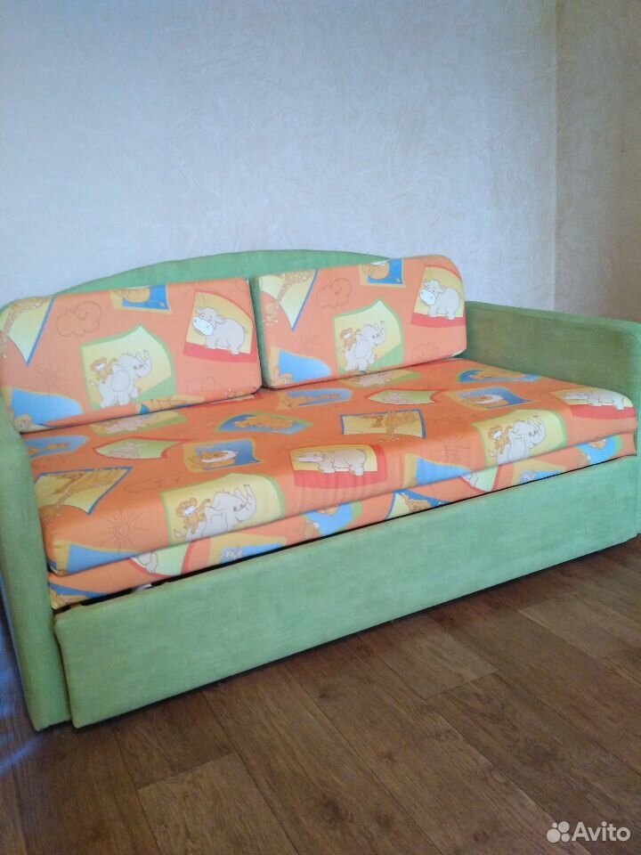 Диван