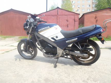 Продаю мотоцикл Honda-VTZ250