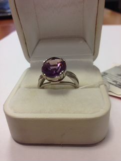 Продам новое серебряное кольцо с аметистом