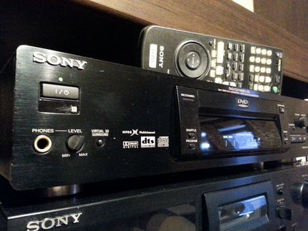 Sony CD/DVD piayer DVP-S725D