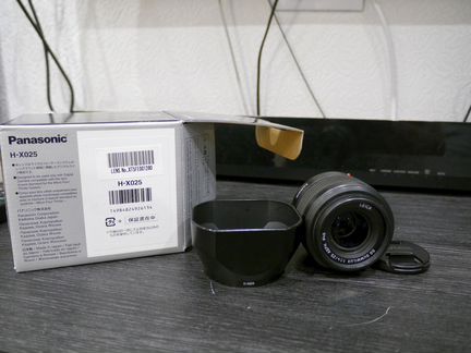Panasonic Leica H-X025 f/1.4