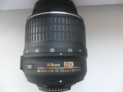 Объектив Nikon 18-55 mm