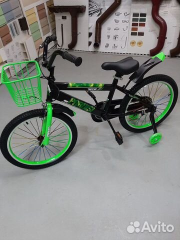 Велосипед детский с дополнительными колесами