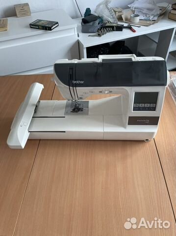 Швейно-вышивальная машина Brother Innov-is 1250