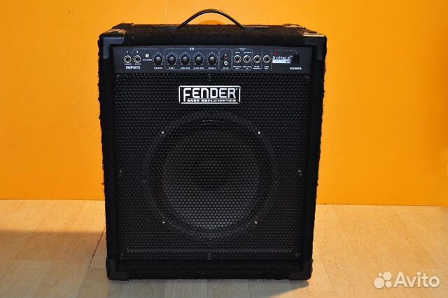 Басовый комбоусилитель Fender Rumble 60