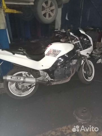 Suzuki RF 600R