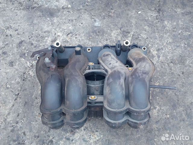 Коллектор впускной Mersedes OM 111 2.0 i