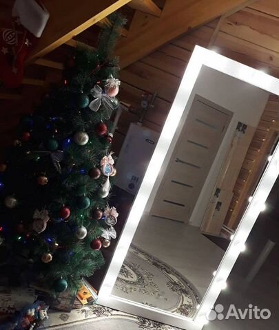 Гримерное зеркало с лампочками №1