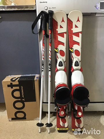 Горные лыжи с палками и ботинками