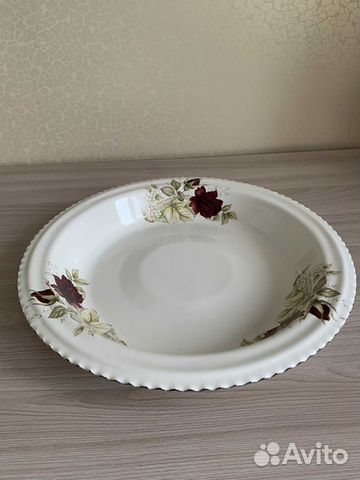 Эмалированные поднос и большая тарелка