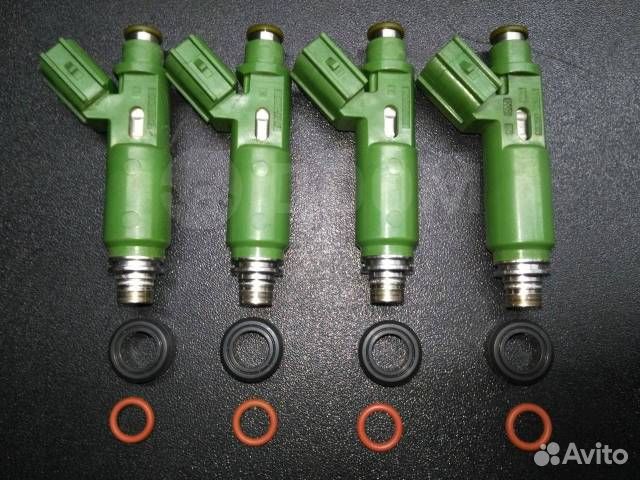 Форсунка топливная Toyota 1,8 1ZZ-FE