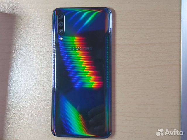 Телефон Samsung galaxy a70