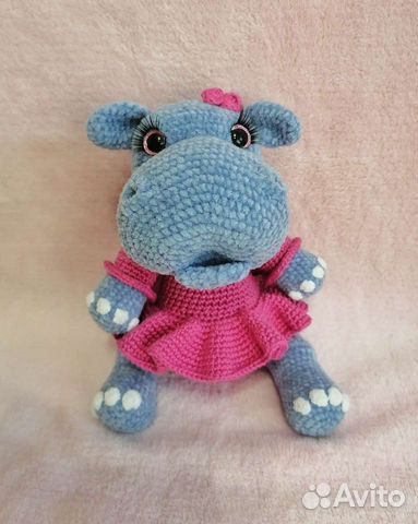 Вязаный бегемот ручной работы