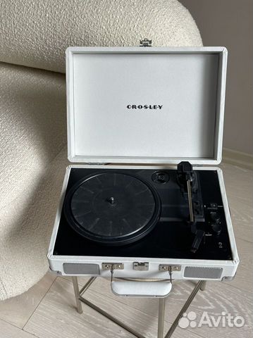 Виниловый проигрыватель crosley