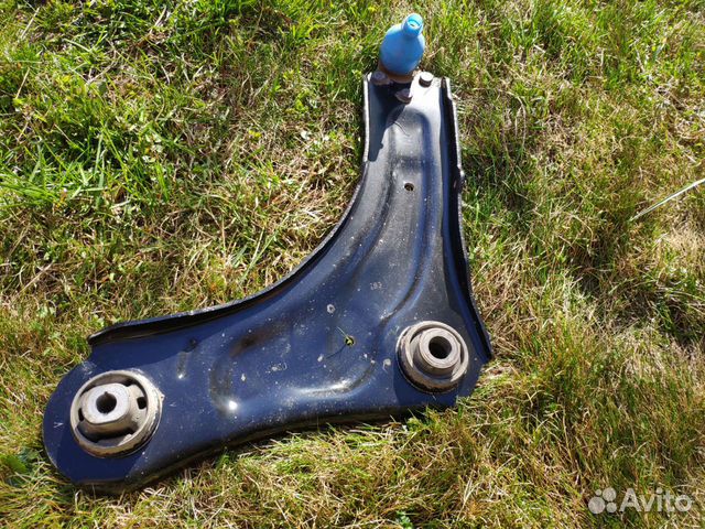 Заводской Рычаг передней подвески Рено fluence