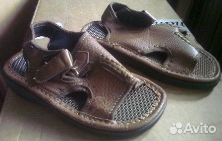 Продам детские кожаные сандали