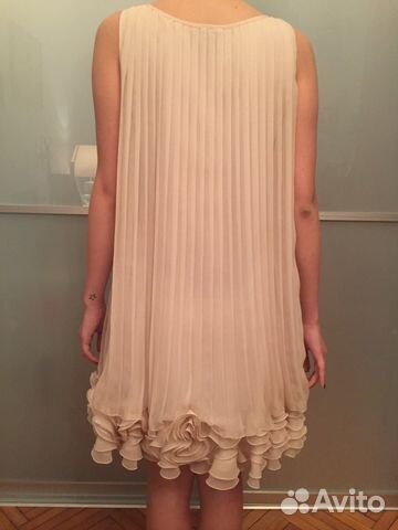 Платье бежевое Prada