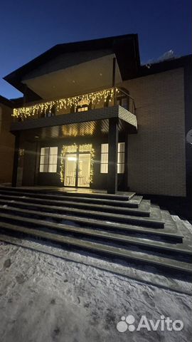 

6-к. дом, 320 м²