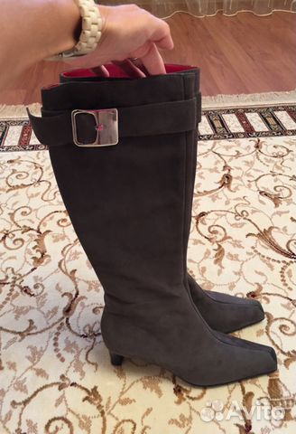 Новые брендовые сапоги и другая одежда Новые брендовые сапоги и другая одежда