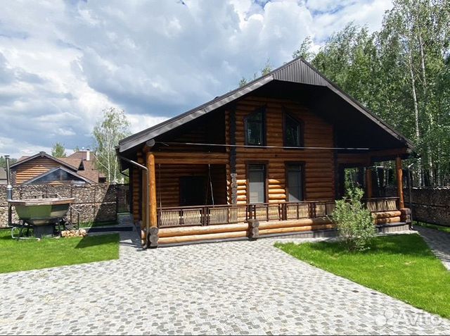 

Коттедж 200 м² на участке 15 сот.