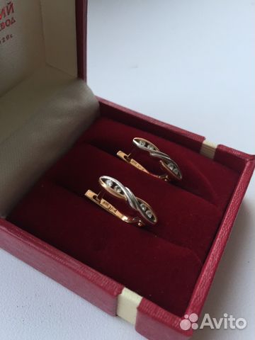 Серьги золотые с бриллиантами