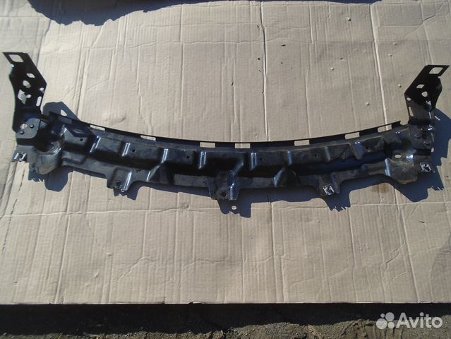 BMW F15 F16 верхняя планка панели радиаторов x5 x6 BMW F15 F16 верхняя планка панели радиаторов x5 x6