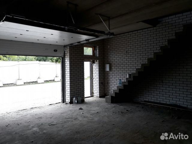 Гараж, > 30 м²
