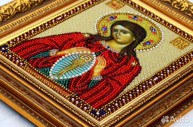 Икона вышитая: Божия Матерь Икона вышитая: Божия Матерь