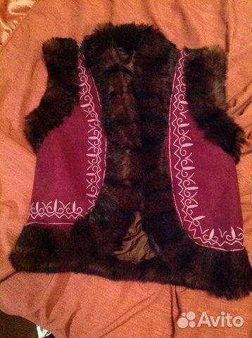 Меховая жилетка р.42