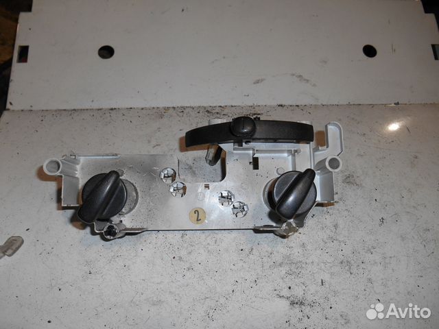 Регулятор скорости температуры печки Toyota Yaris