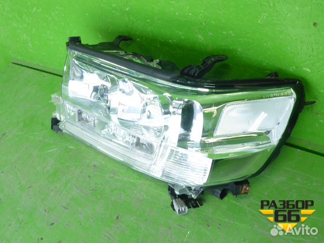 Фара левая Toyota Land Cruiser (200) с 2008г Фара левая Toyota Land Cruiser (200) с 2008г