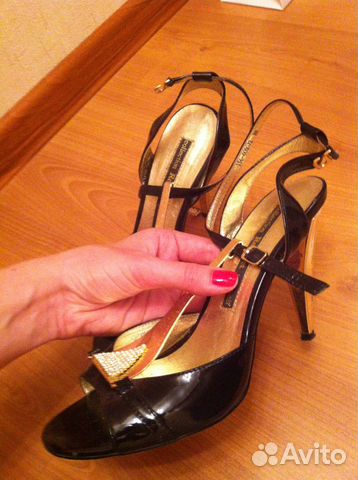 Чёрные лаковые нарядные босоножки 38р