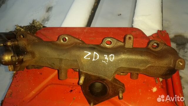 Выпускной коллектор Nissan Cabstar 3.0 T Рено ZD30