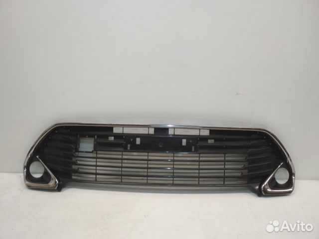 Решетка бампера передняя Toyota Camry V55 2016