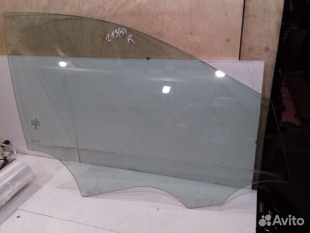 Стекло переднее правое Мерседес 213 оригинал Стекло переднее правое Мерседес 213 оригинал