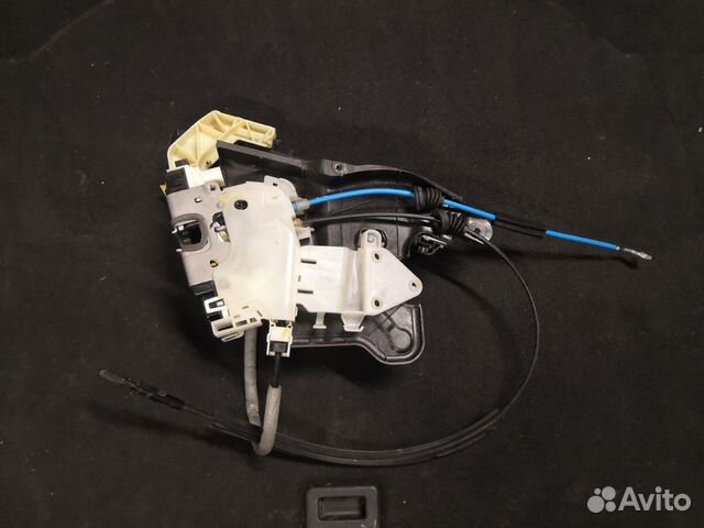 Замок задней двери Mercedes W212 W204 A2047302135 Замок задней двери Mercedes W212 W204 A2047302135