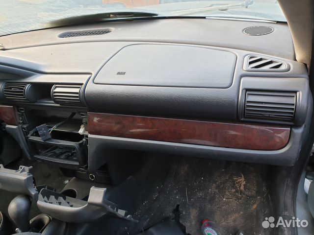 Торпедо Dodge Stratus черная
