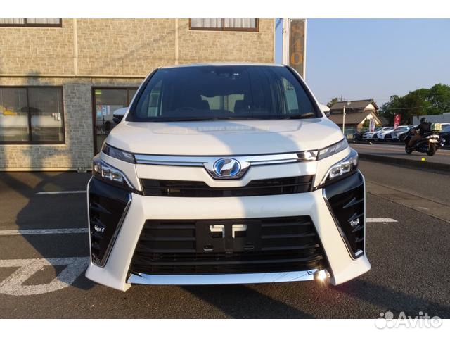 Toyota Voxy 1.8 CVT, 2017, 16 000 км