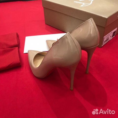 Туфли Christian Louboutin pigalle бежевые
