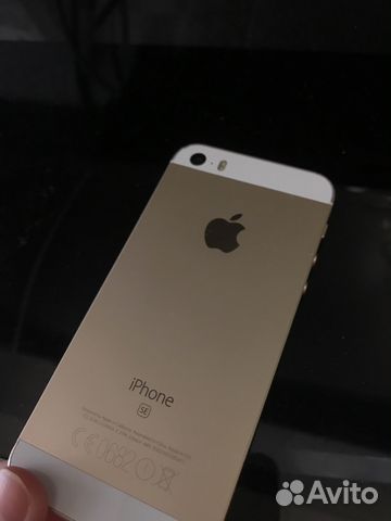 iPhone SE 64 gb золотой
