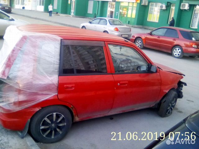 Mazda Demio 1.3 AT, 2001, битый, 100 000 км