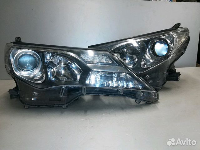 Фара правая левая комплект rav4 Toyota rav 4