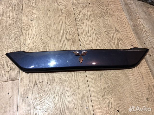 Накладка крышки багажника Mitsubishi Outlander XL