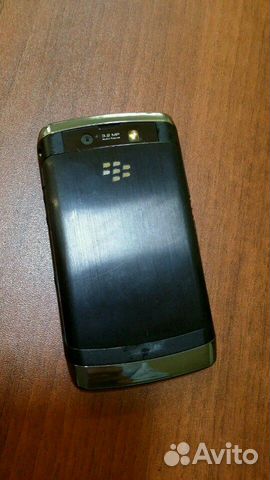 Телефон Blackberry Storm