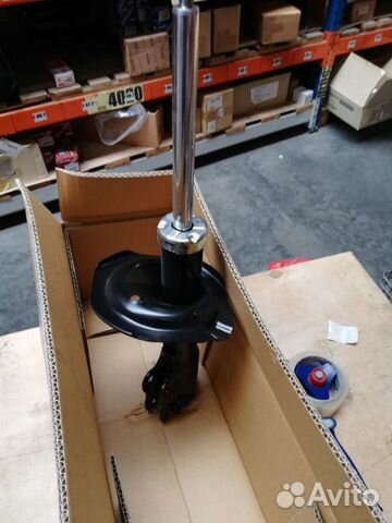 Амортизатор передний Mitsubishi Lancer 4060A065 Амортизатор передний Mitsubishi Lancer 4060A065