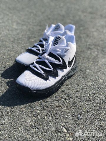 Buy Nike Mens Kyrie 5 Basketball Shoe Rainbow Soles 8.5