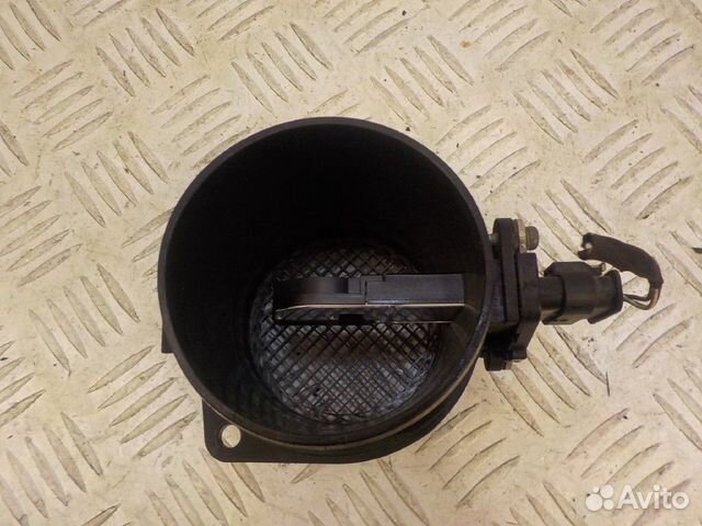 Расходомер воздуха массметр Audi Q3