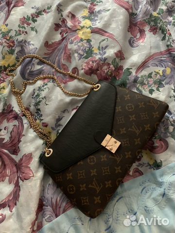 Клатч Louis Vuitton