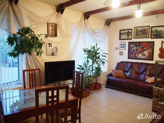 2-к квартира, 80 м², 1/3 эт.